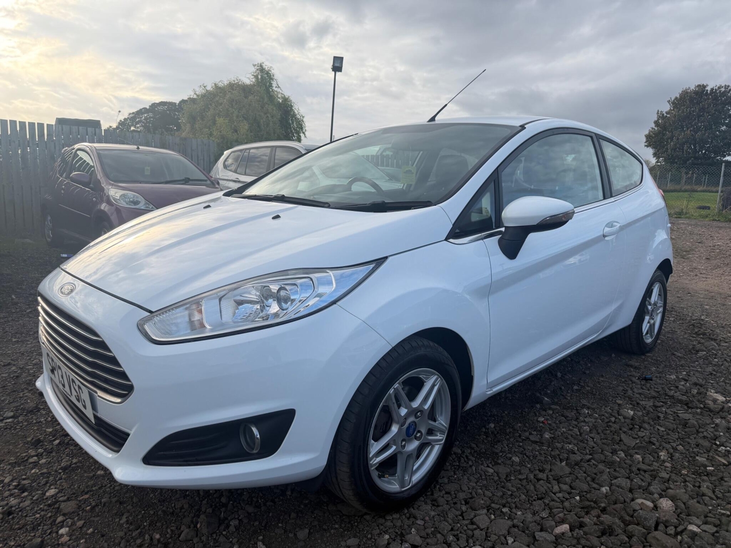 [ berth ]Ford Fiesta