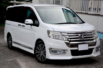 Honda Stepwagon 2013