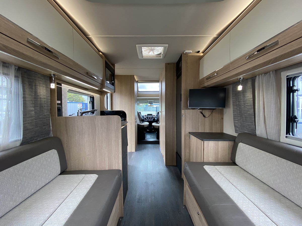 Auto-Trail Tracker RL Newark