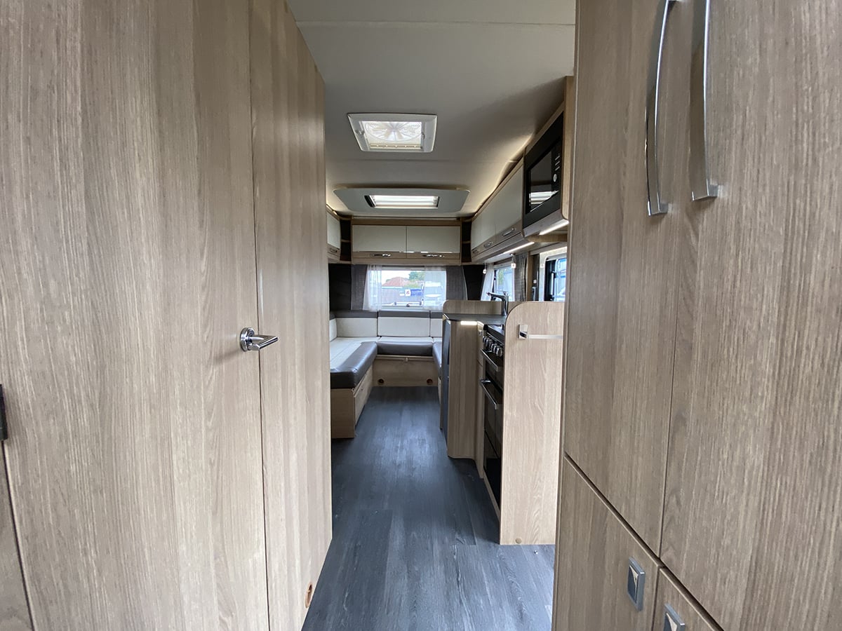 [2 berth ]Auto-Trail Tracker RL