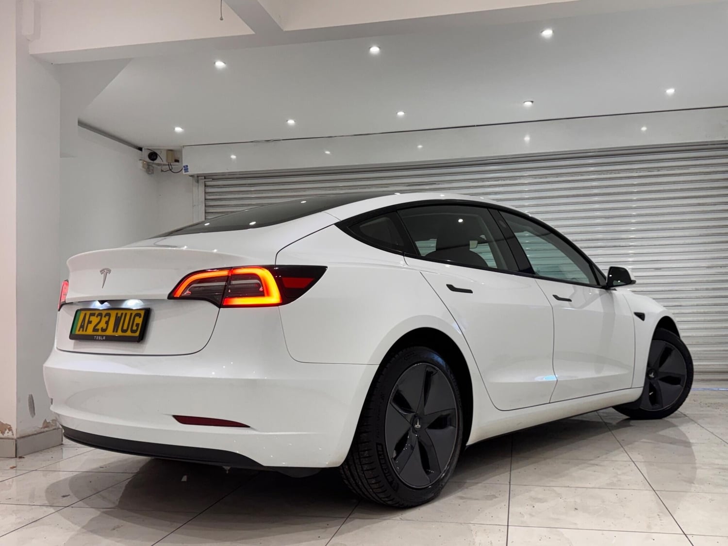 [ berth ]Tesla Model 3