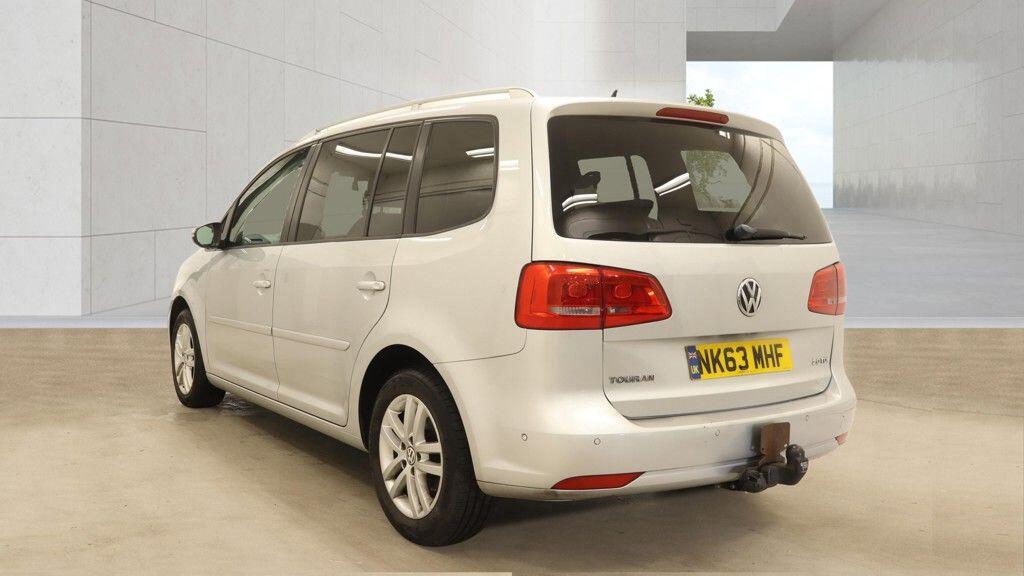 Volkswagen Touran 2013 - Cars in Winchester