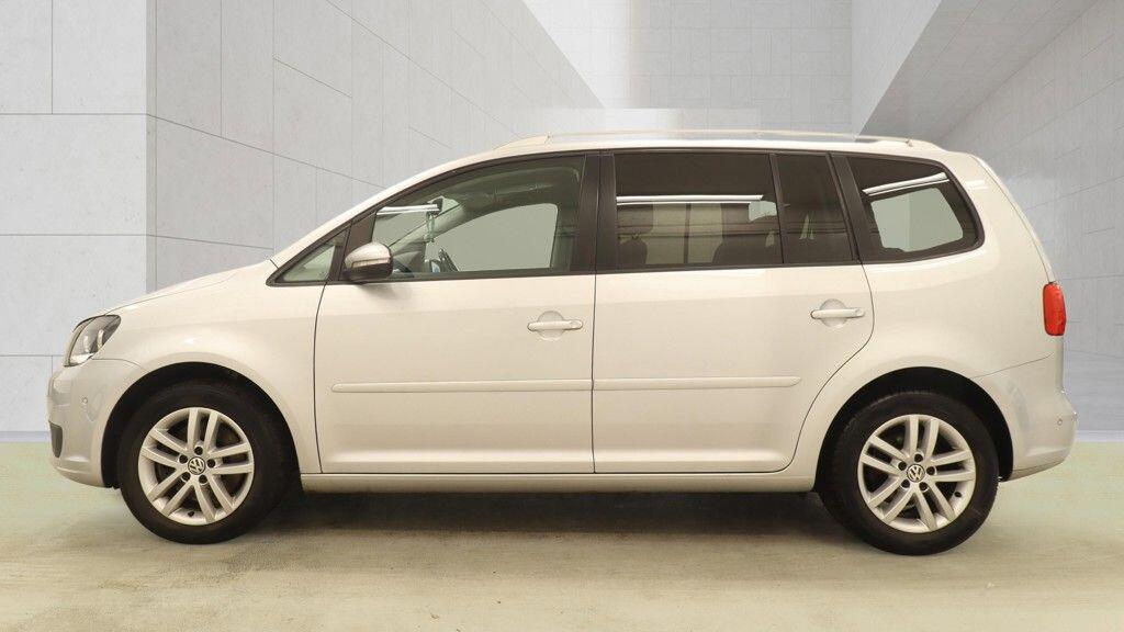Volkswagen Touran 2013 - Cars