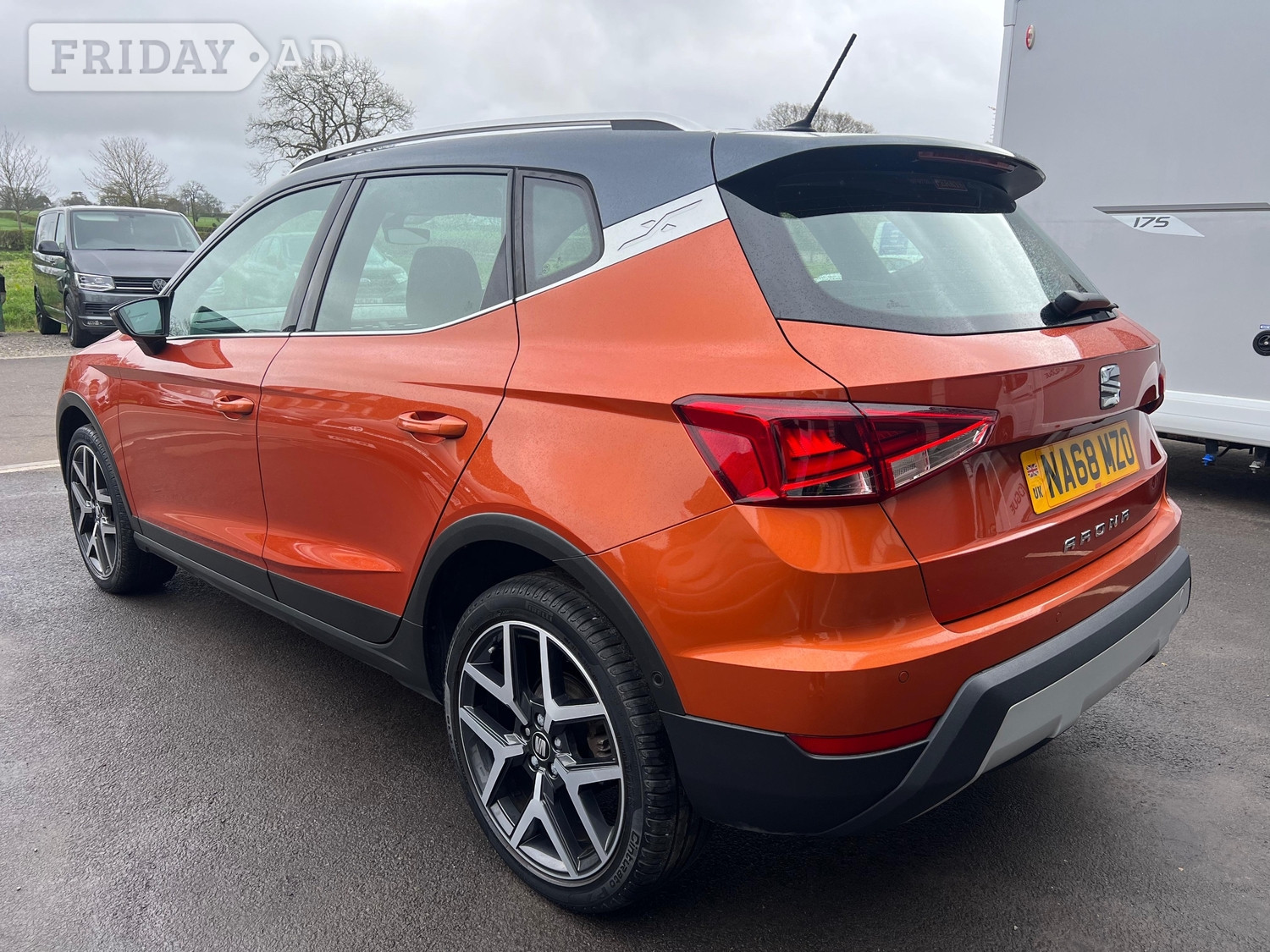 [ berth ]SEAT Arona