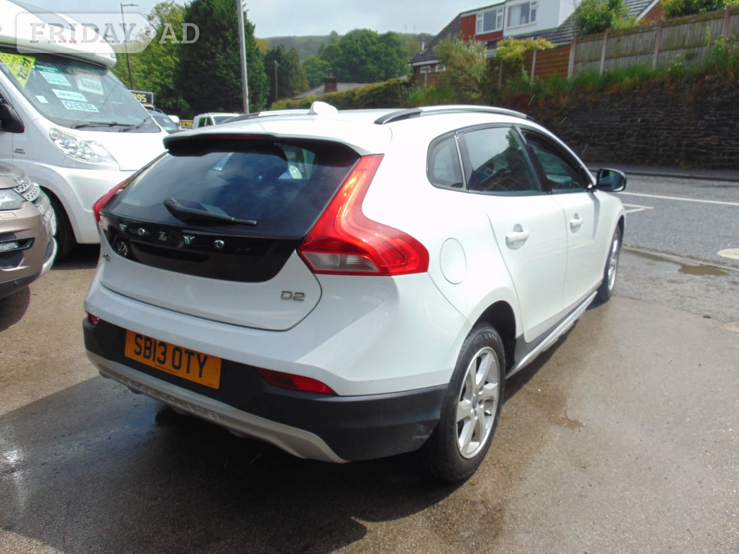 Volvo V40 Cross Country 2013 - Cars in Keighley