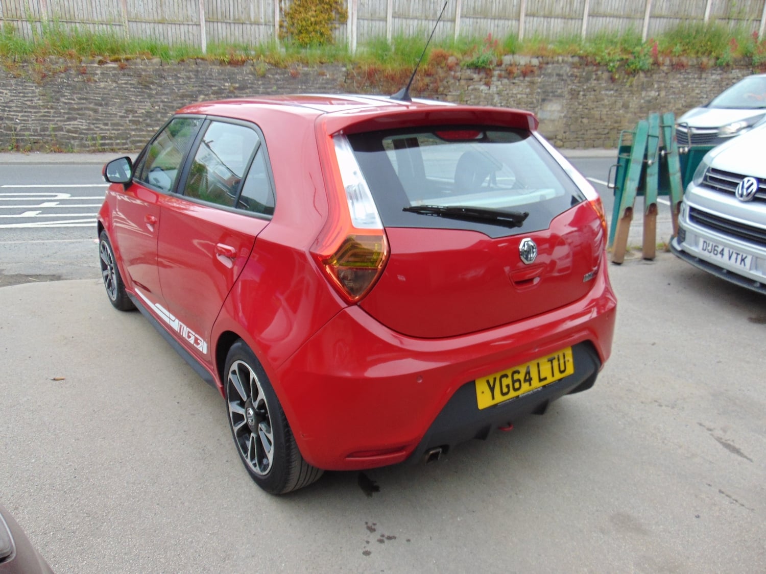 [ berth ]MG MG3