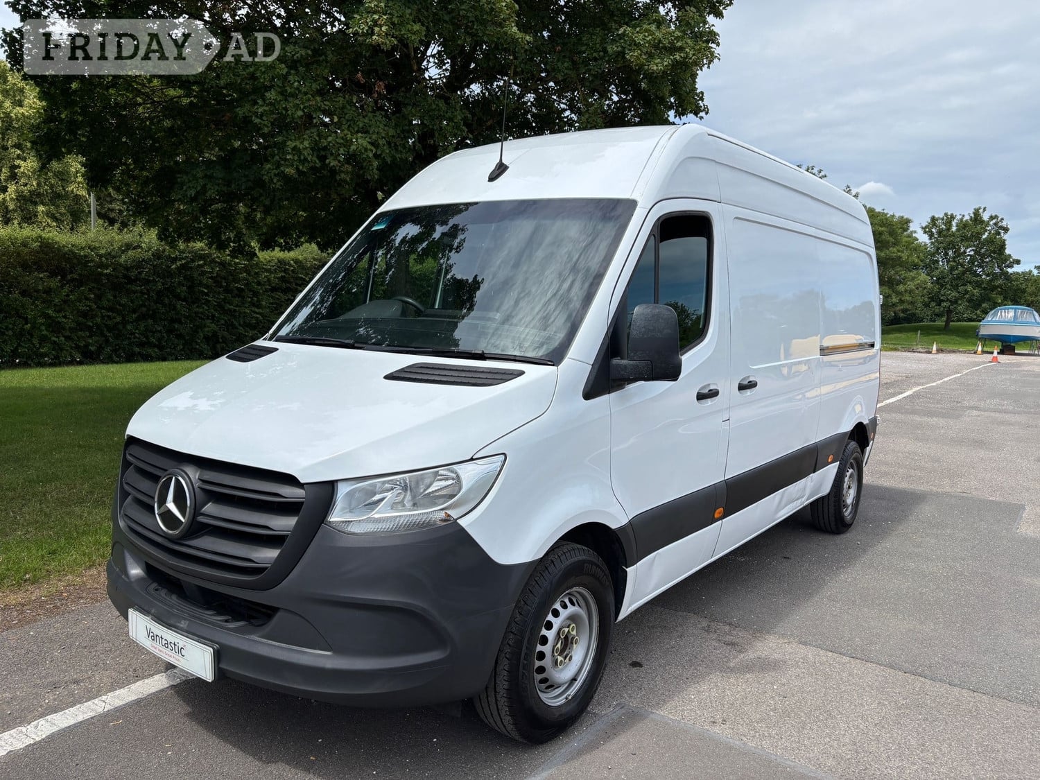 Mercedes-Benz Sprinter Chertsey