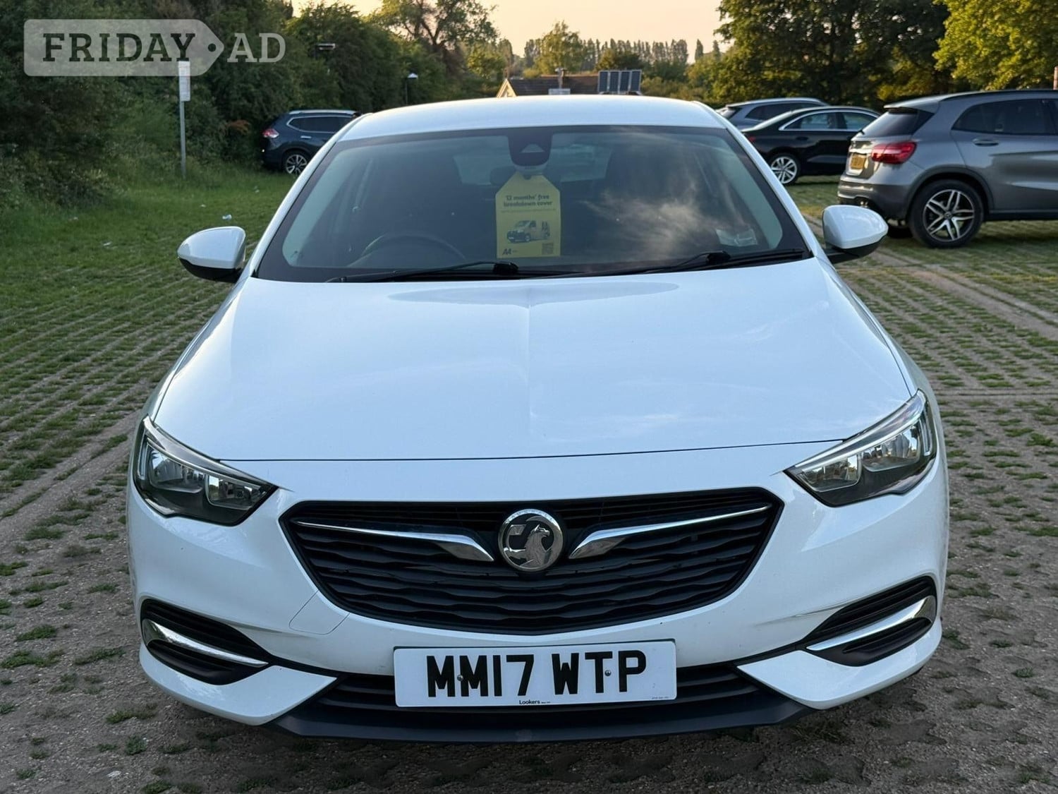 [ berth ]Vauxhall Insignia
