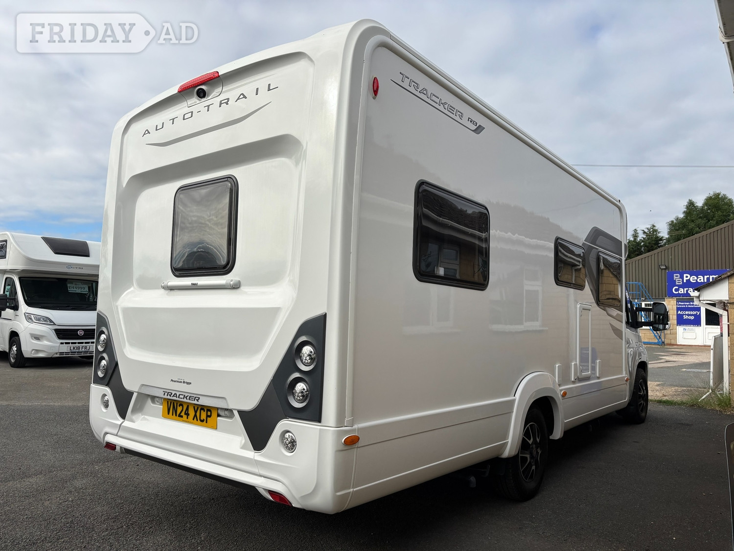 [ berth ]Auto-Trail Tracker