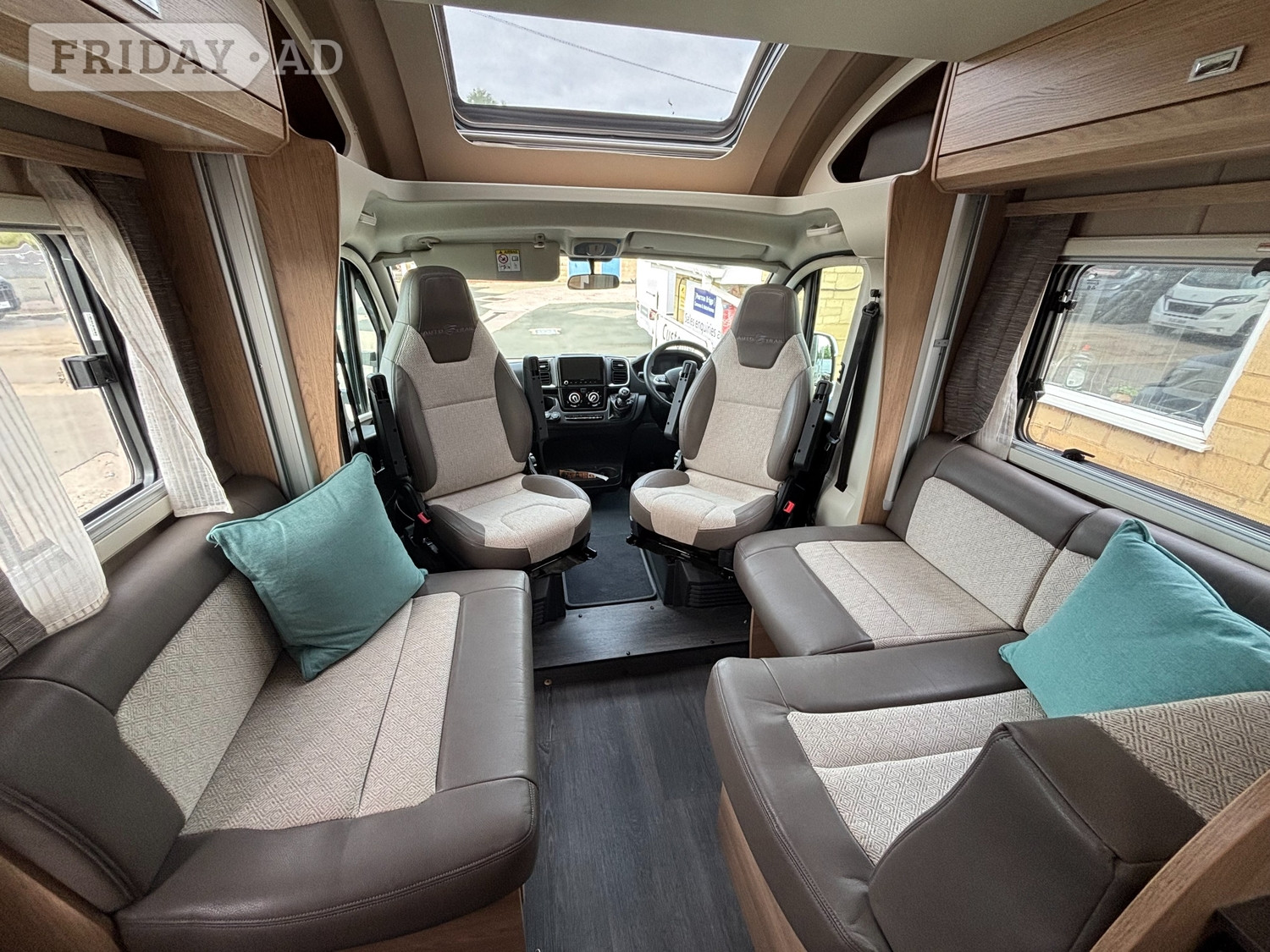 Auto-Trail Tracker 2024 - Motorhomes & Caravans