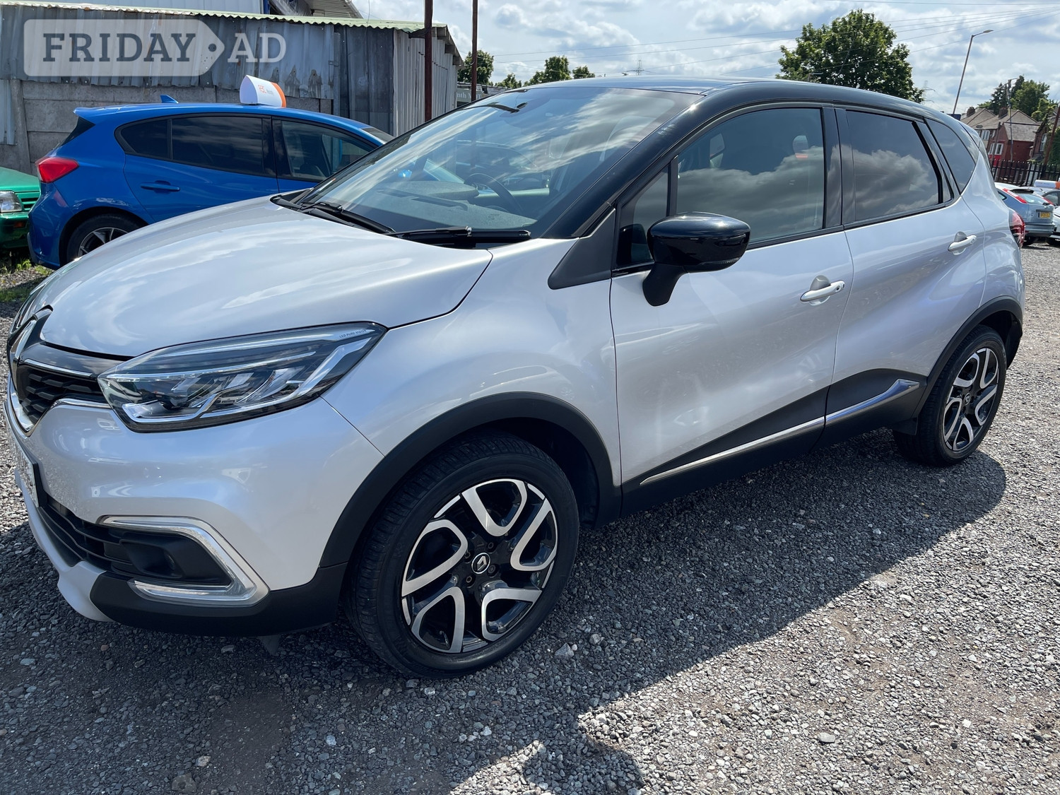 [ berth ]Renault Captur