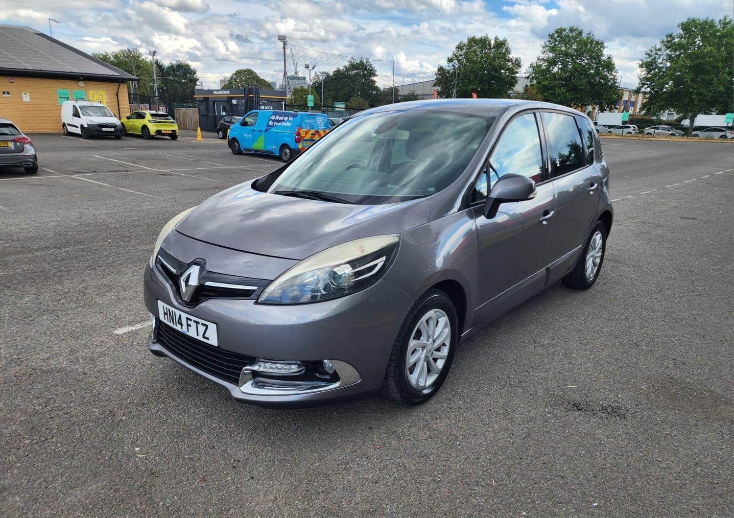 [ berth ]Renault Scenic