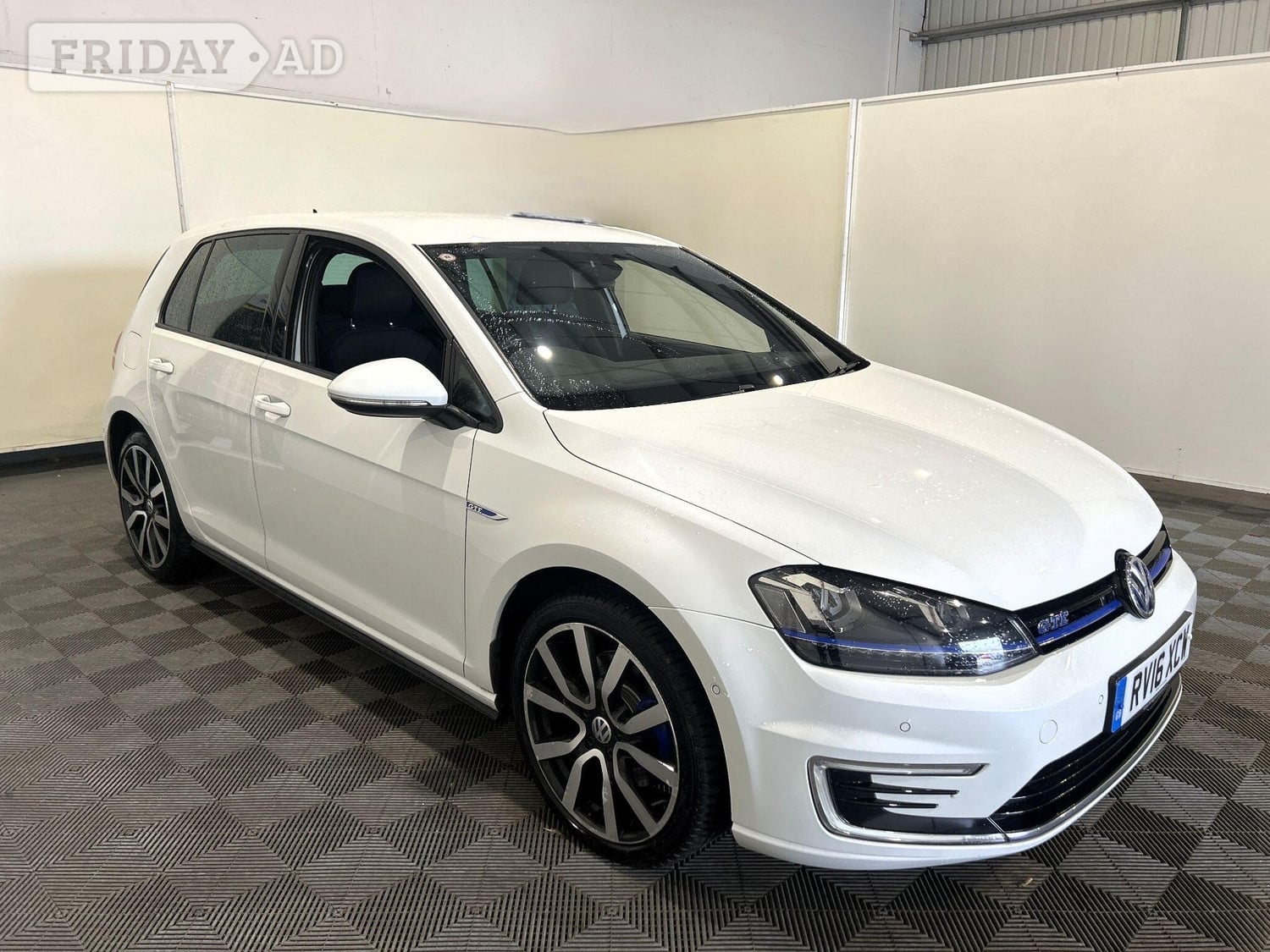 [ berth ]Volkswagen Golf