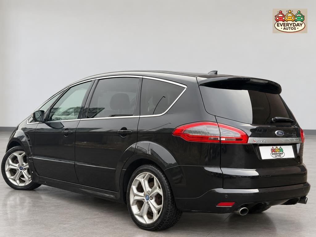 [ berth ]Ford S-Max