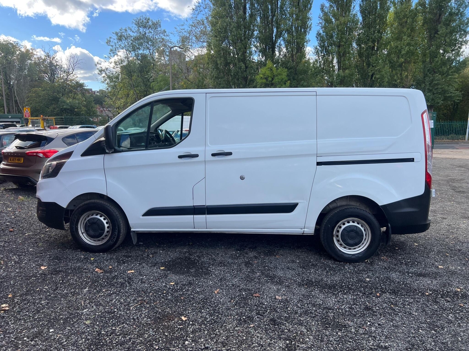 [ berth ]Ford Transit Custom