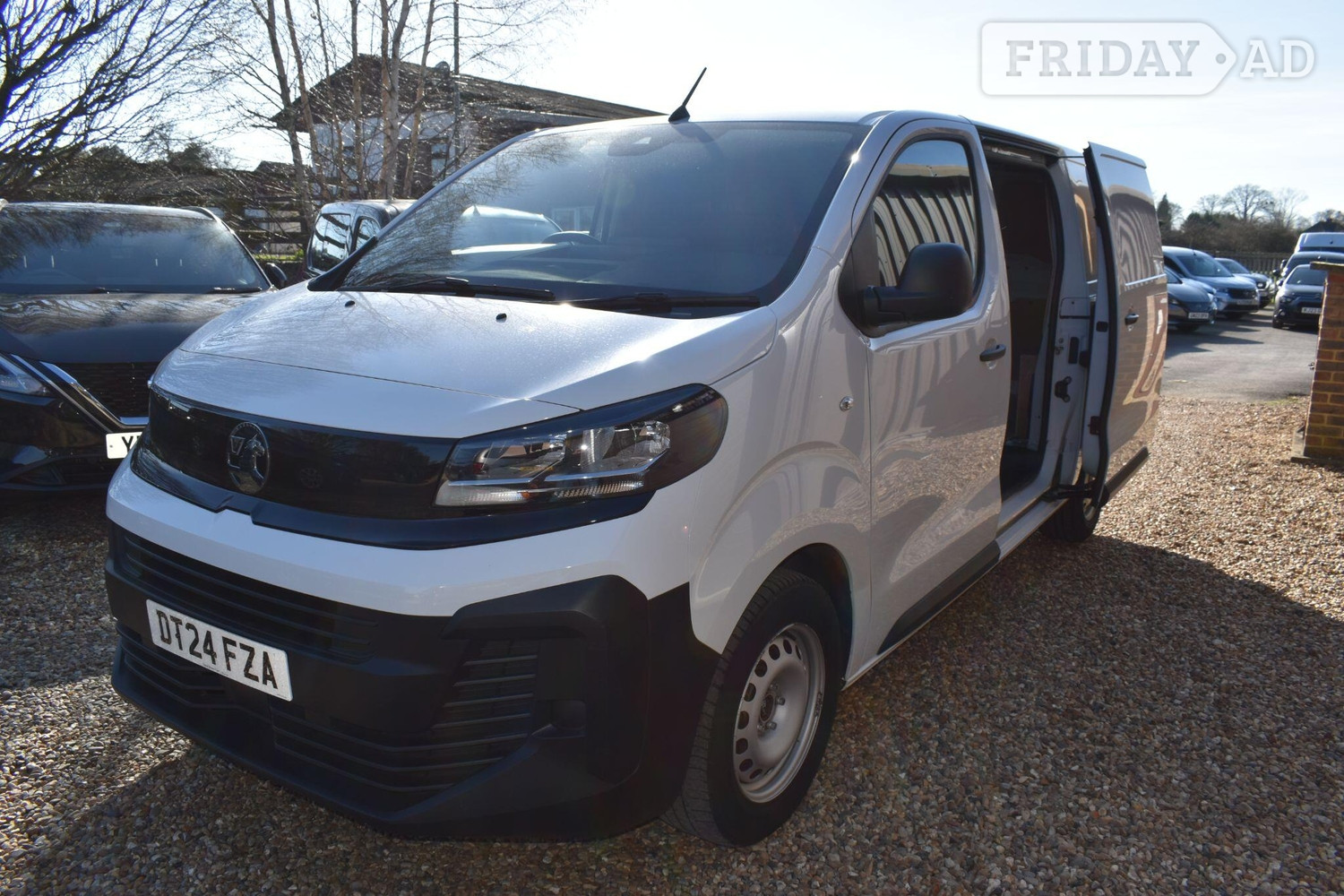 [ berth ]Vauxhall Vivaro