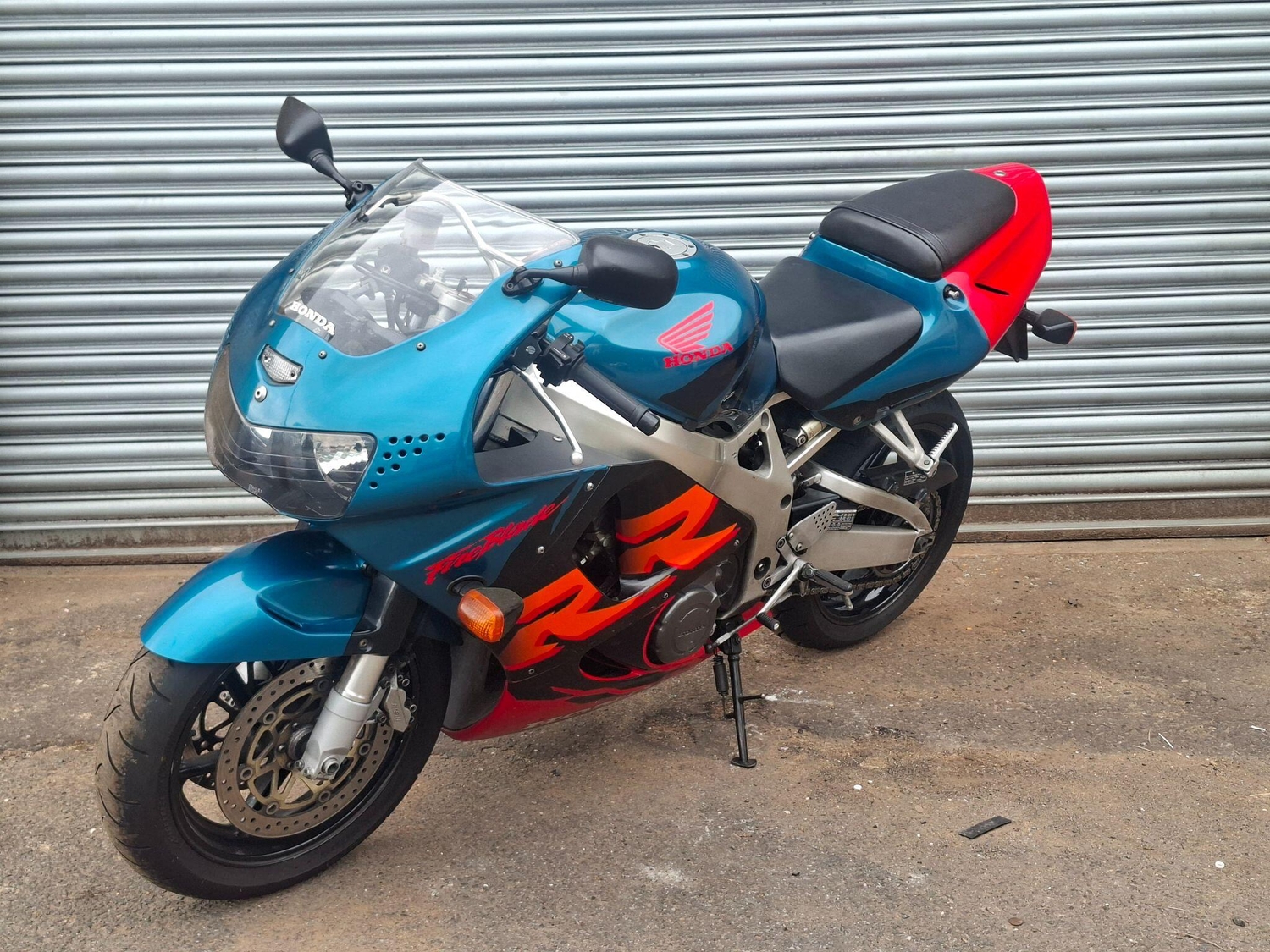 [ berth ]Honda CBR900