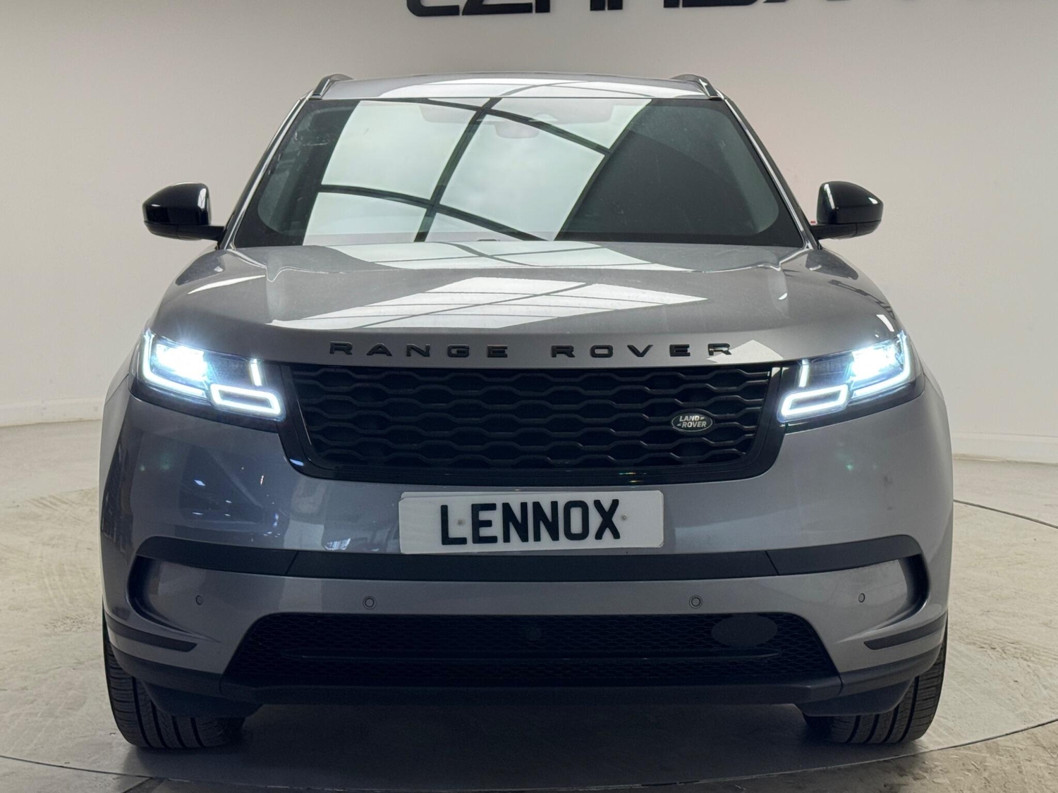 Land Rover Range Rover Velar Brent