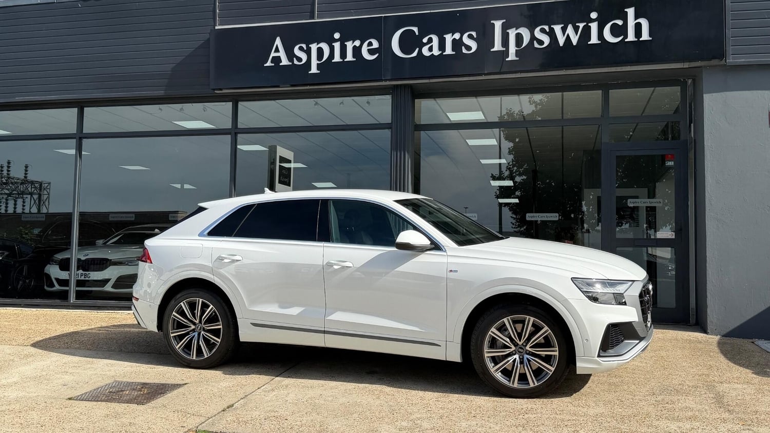 Audi Q8 2021 - Cars