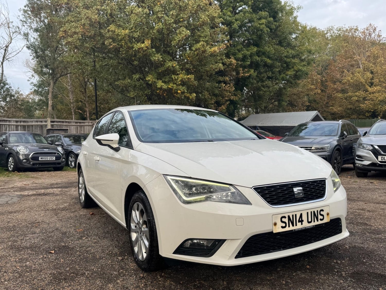 [ berth ]SEAT Leon