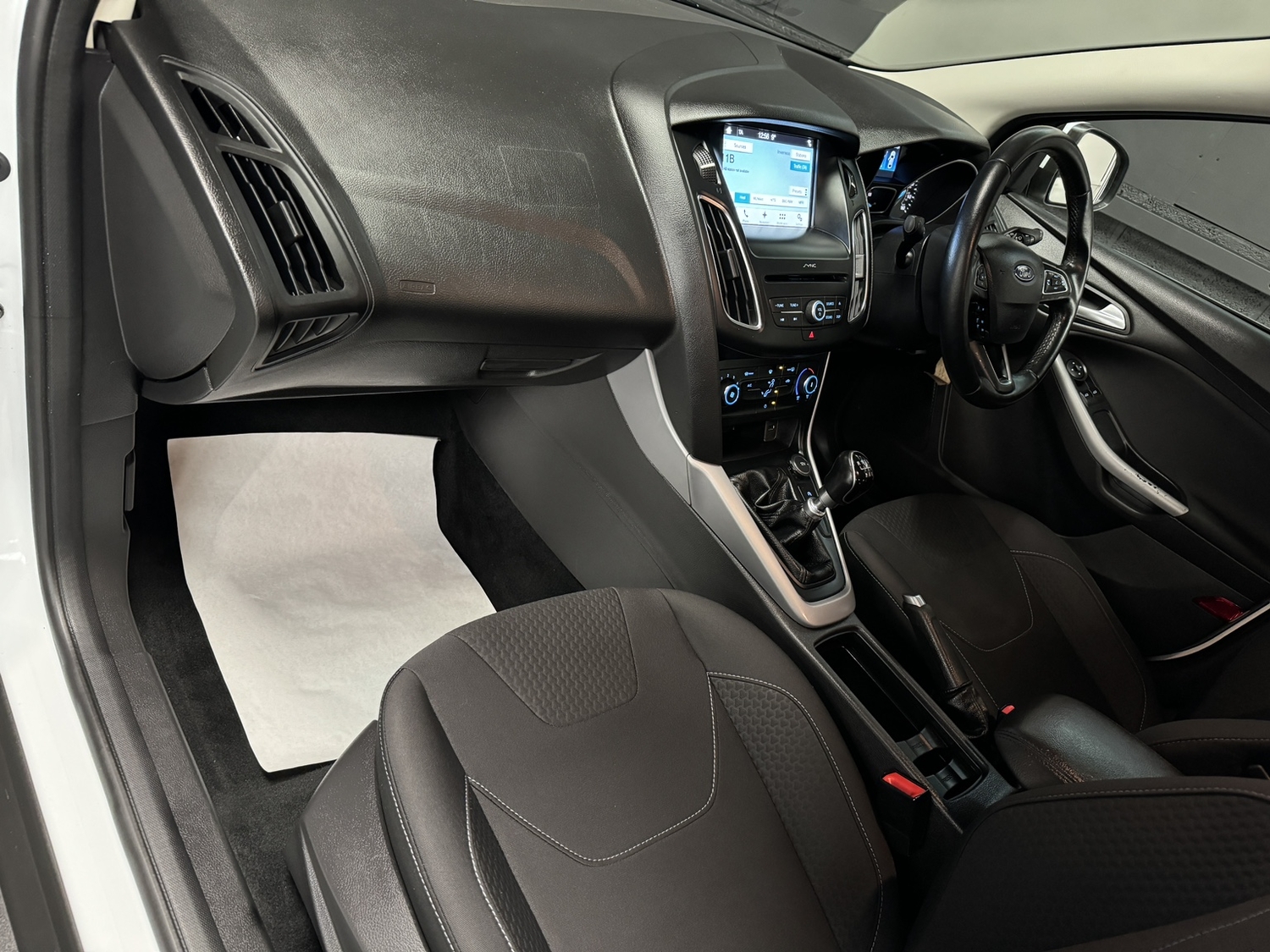 [ berth ]Ford Focus