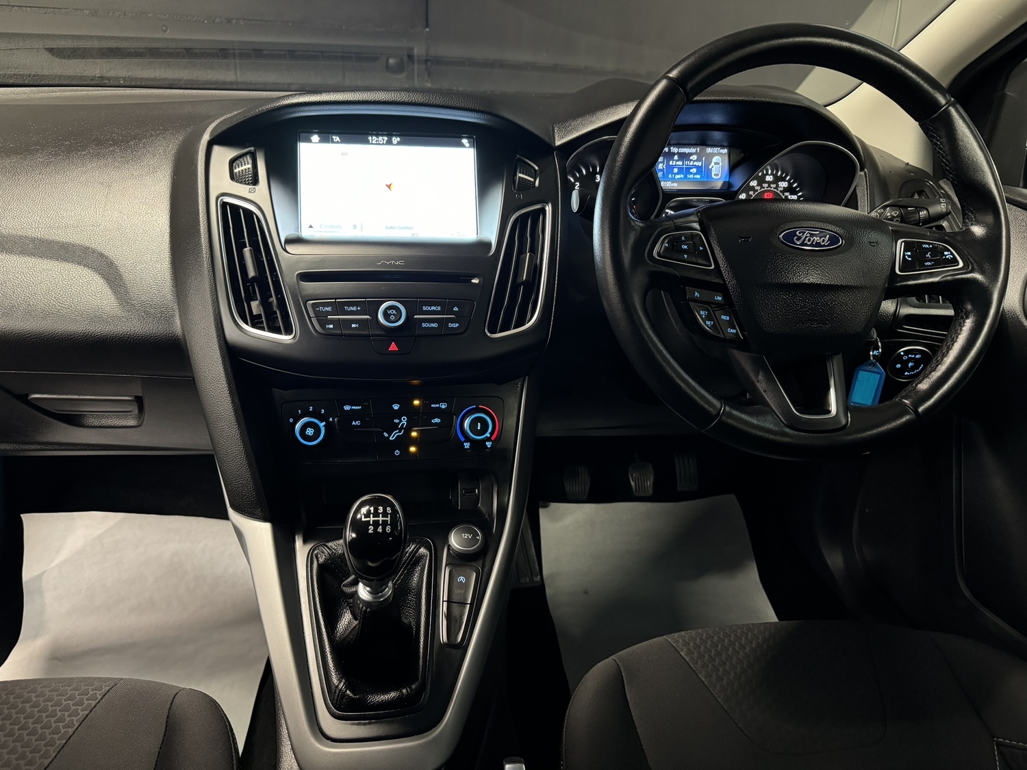 Ford Focus 2017 - Cars