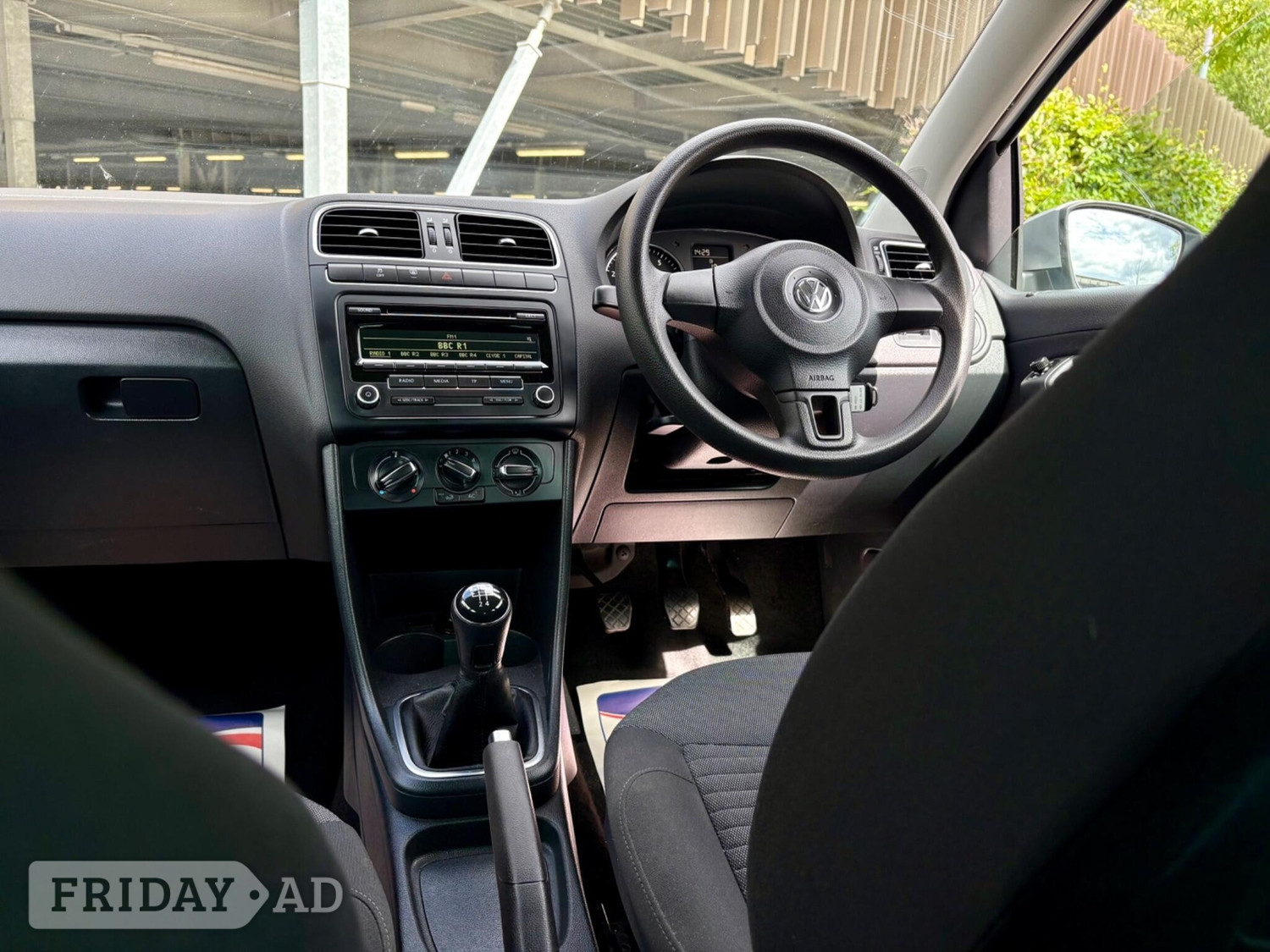 Volkswagen Polo 2013 - Cars in Uxbridge