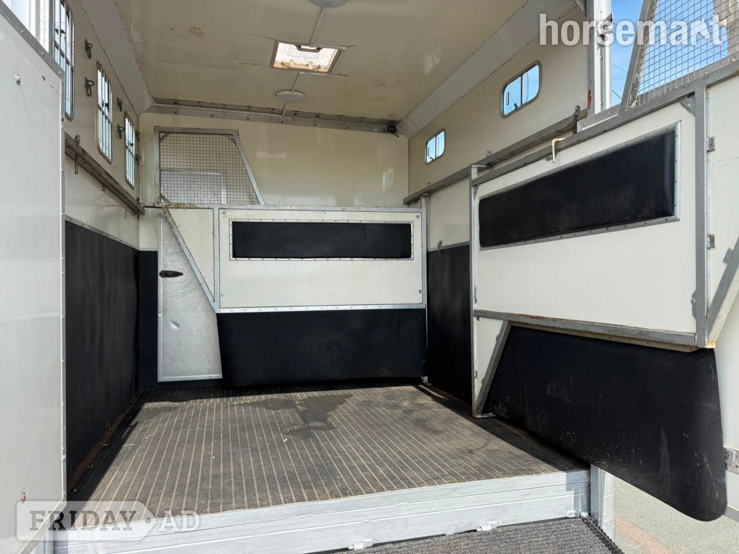 Custom  Iveco-ford Horsebox - Trailers & Horseboxes