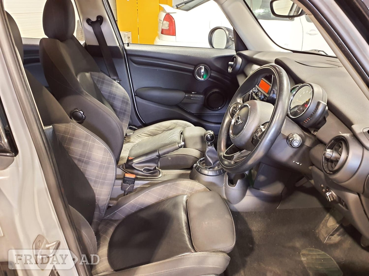 [ berth ]Mini Hatch