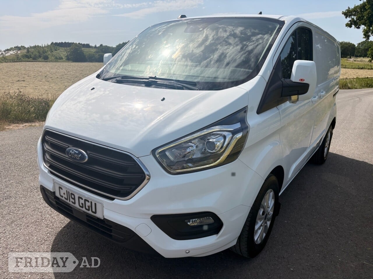 [ berth ]Ford Transit Custom