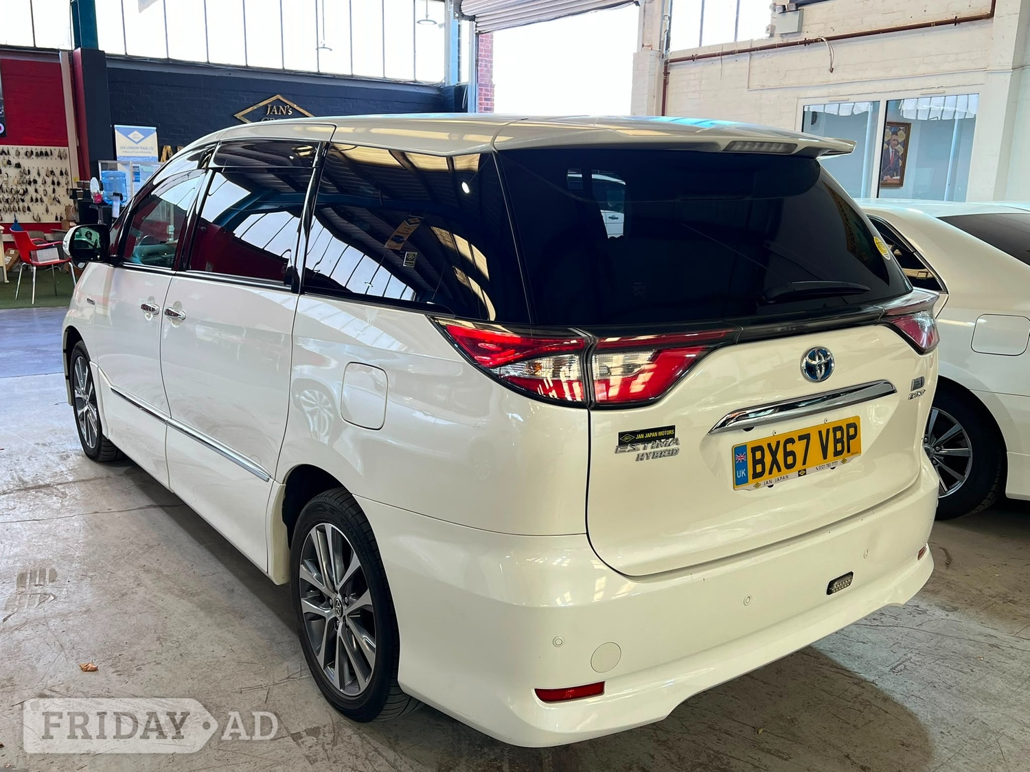 Toyota Estima 2017 - Cars in Birmingham