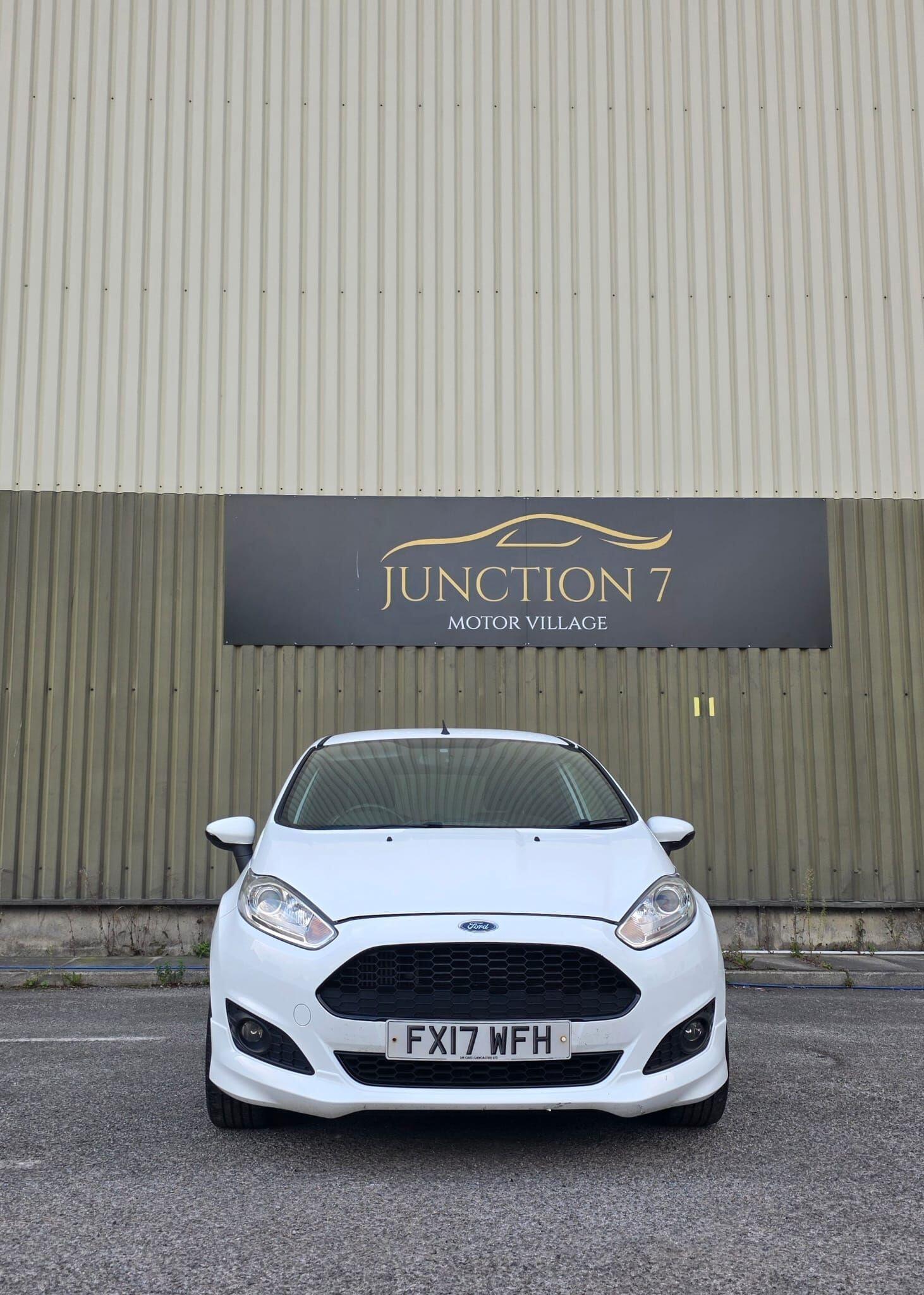 Ford Fiesta 2017 - Cars in Accrington