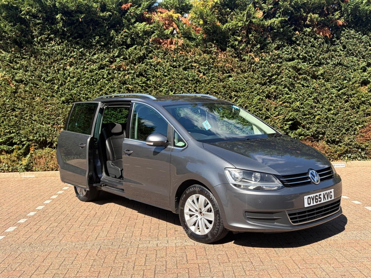 Volkswagen Sharan Leatherhead