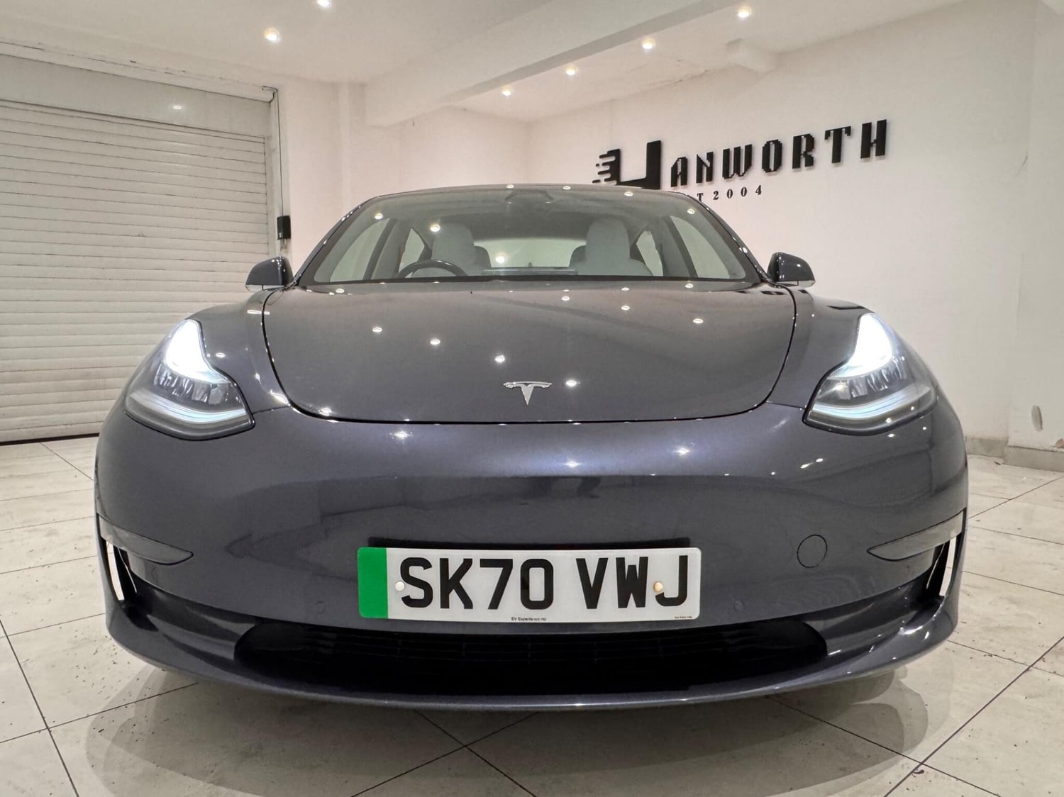 Tesla Model 3 2020 - Cars
