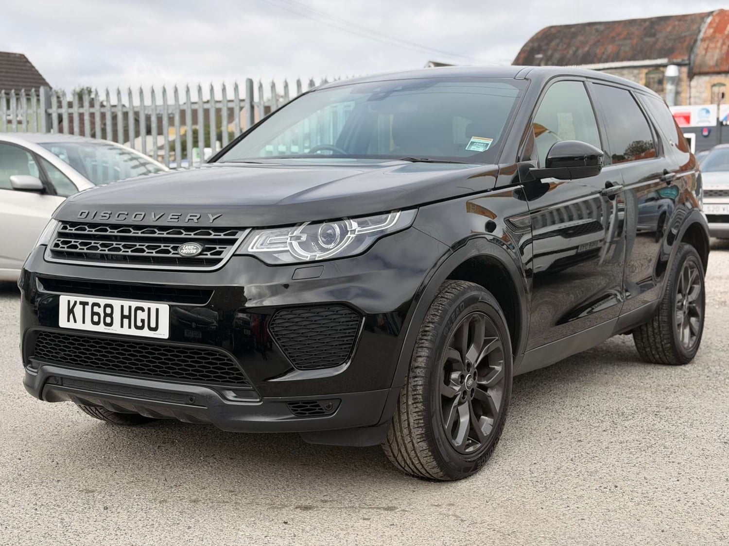 [ berth ]Land Rover Discovery Sport