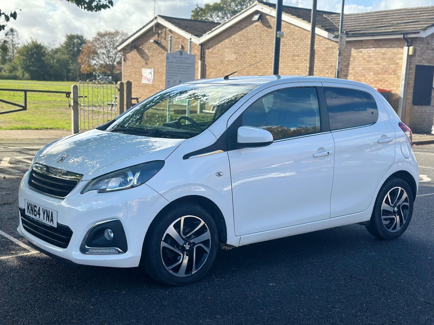[ berth ]Peugeot 108