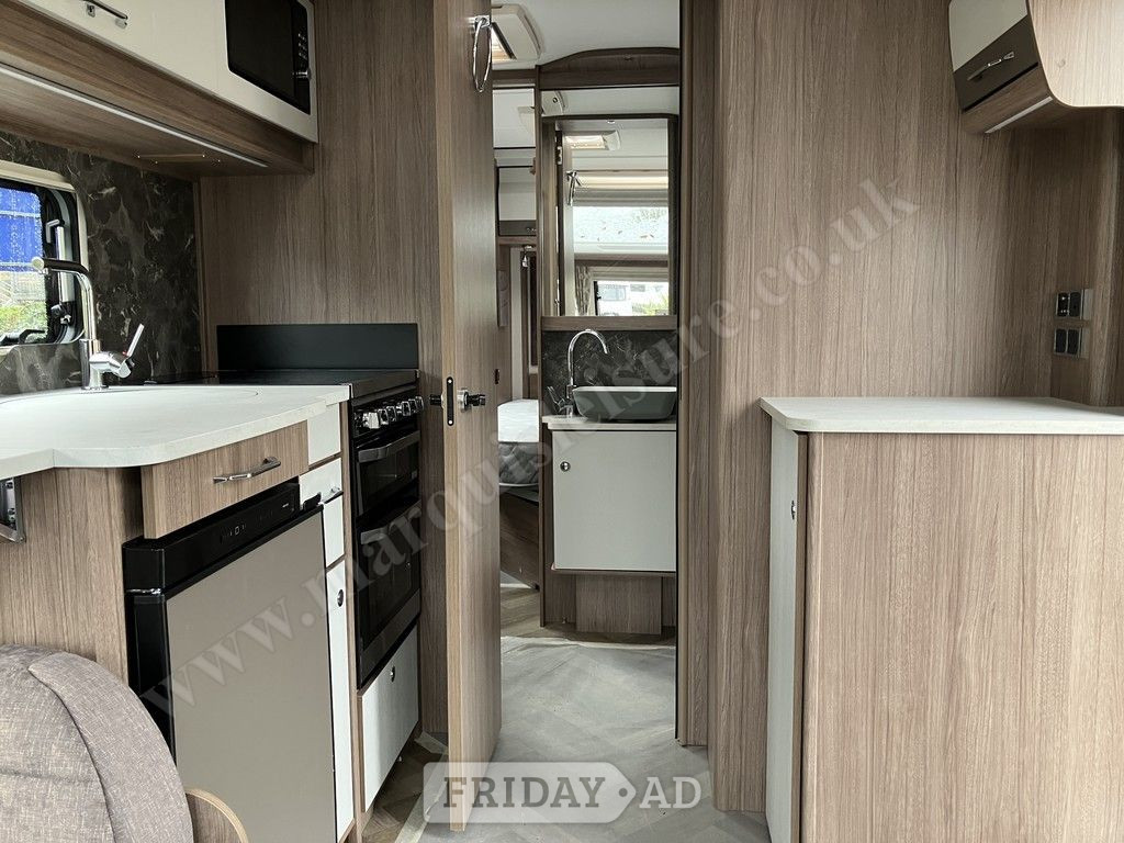 Coachman VIP 545 2026 - Motorhomes & Caravans in Guildford