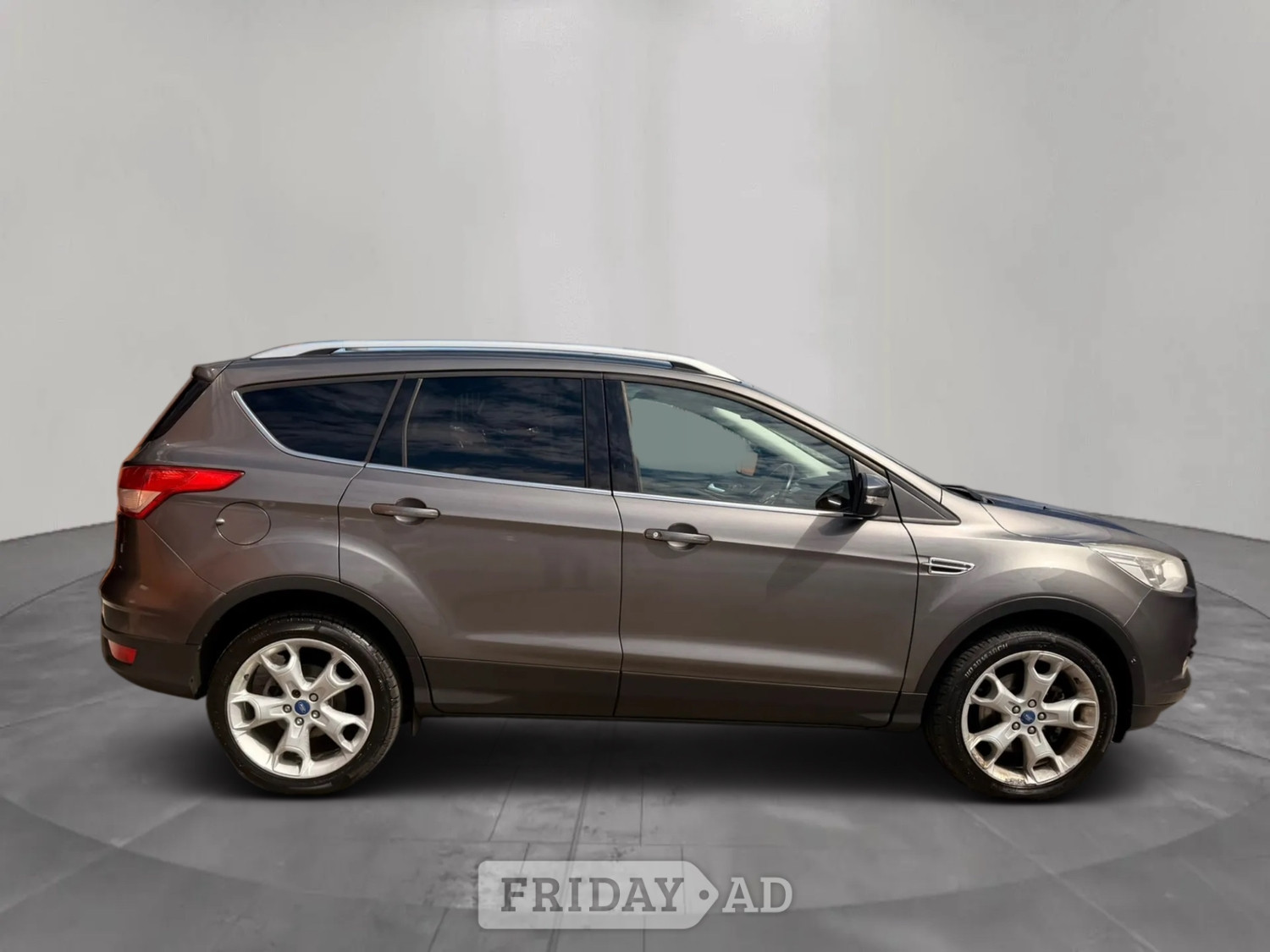 [ berth ]Ford Kuga