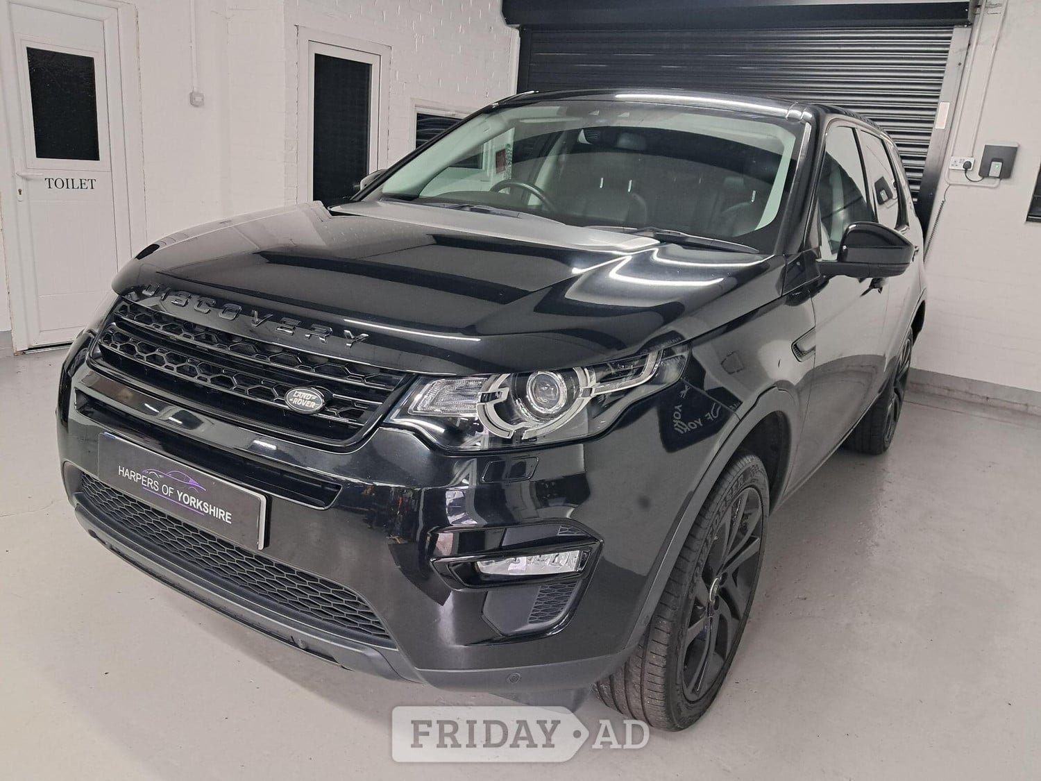 [ berth ]Land Rover Discovery Sport