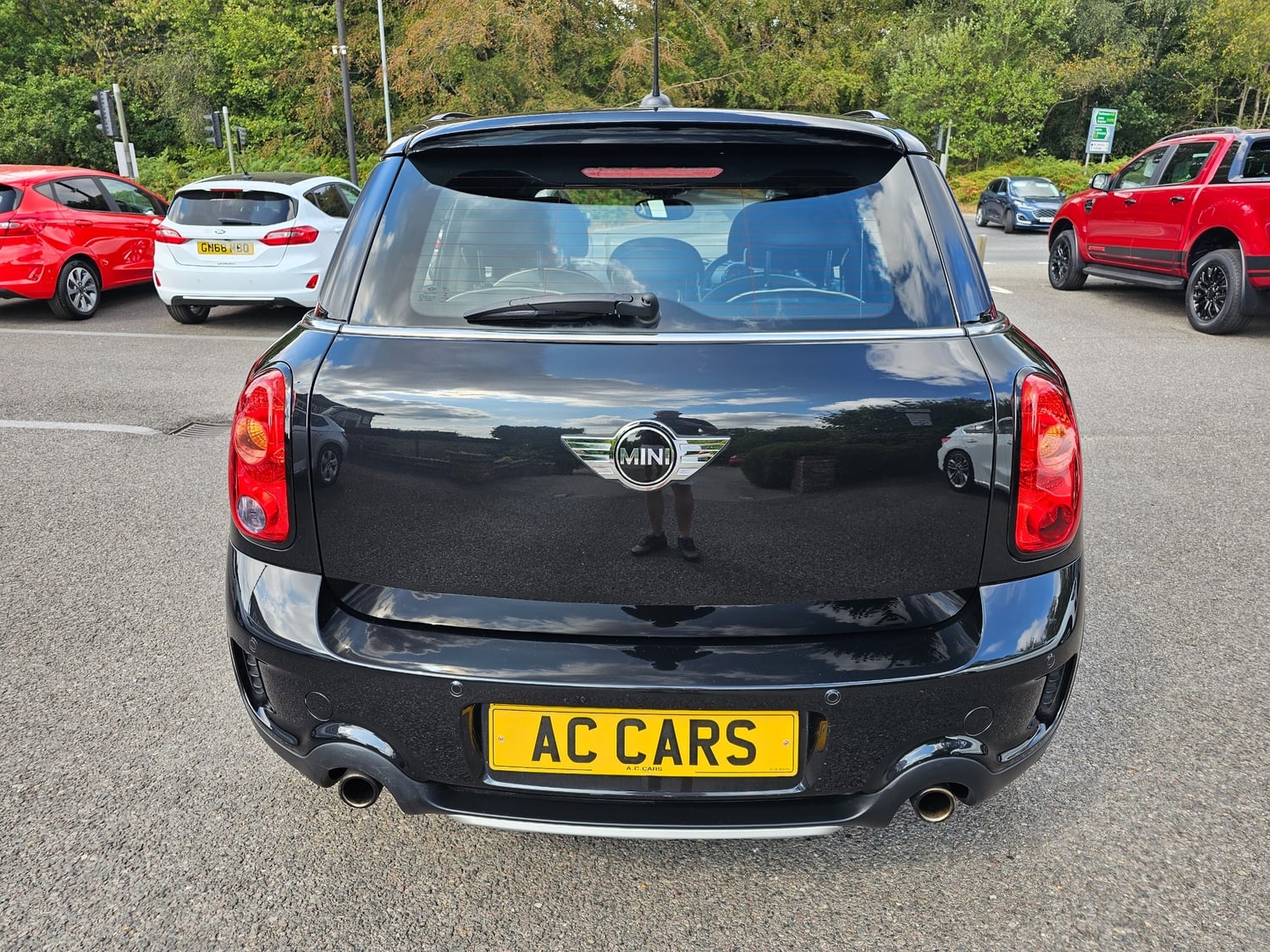 Mini Countryman 2016 - Cars in Forest Row