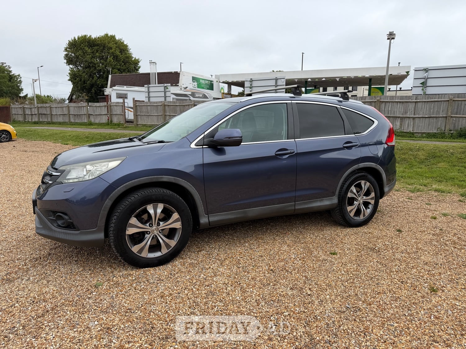 Honda CR-V 2012 - Cars in Portsmouth