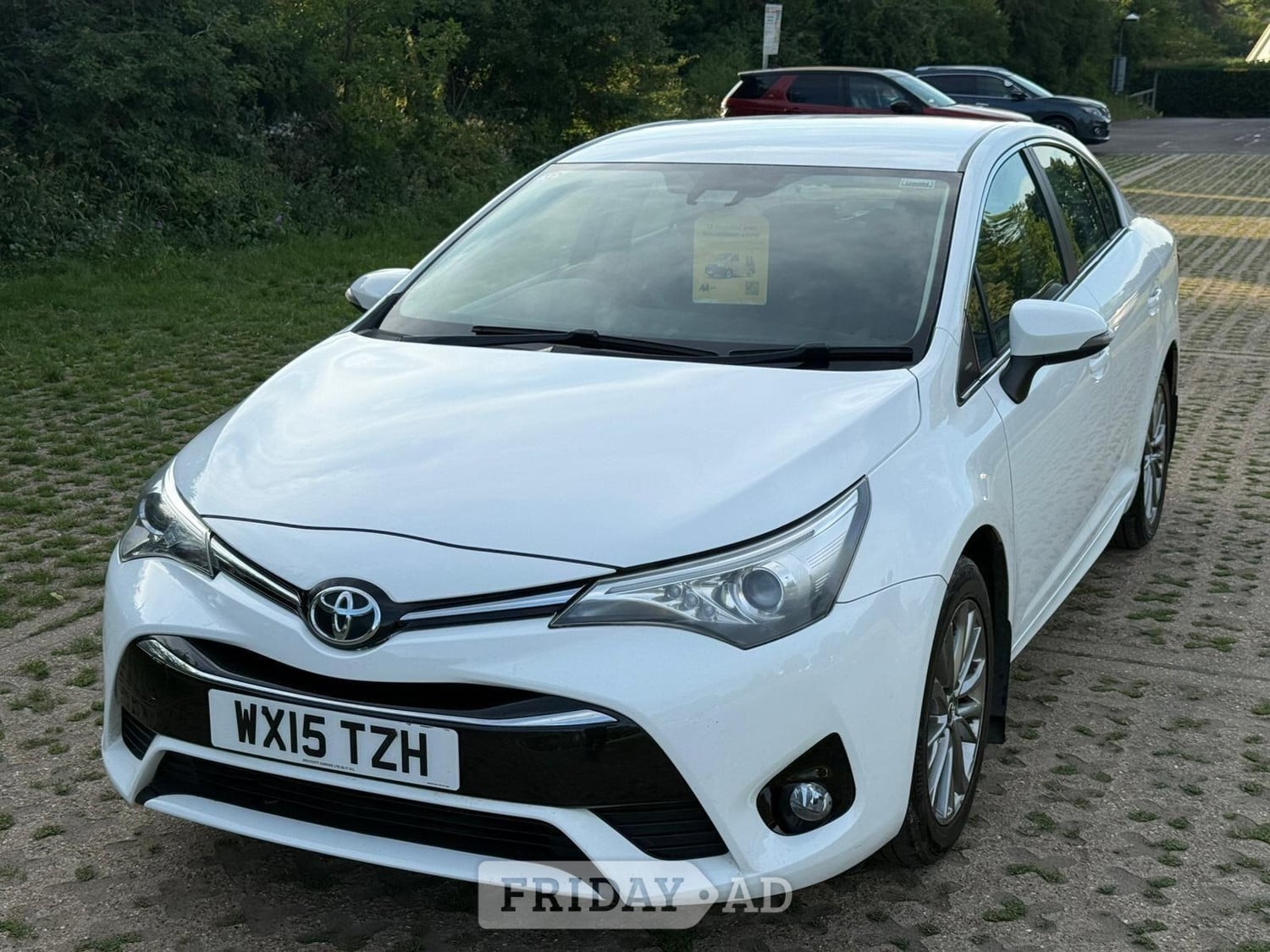 Toyota Avensis 2015 - Cars in Swanley