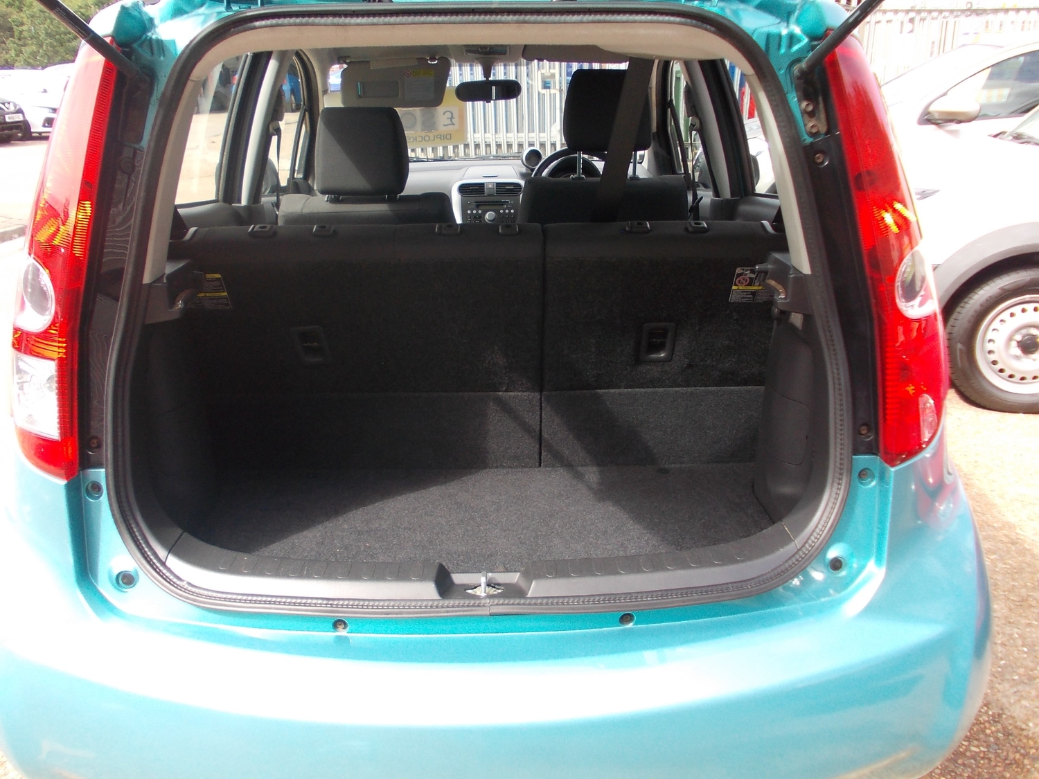 Suzuki Splash 2009 - Cars