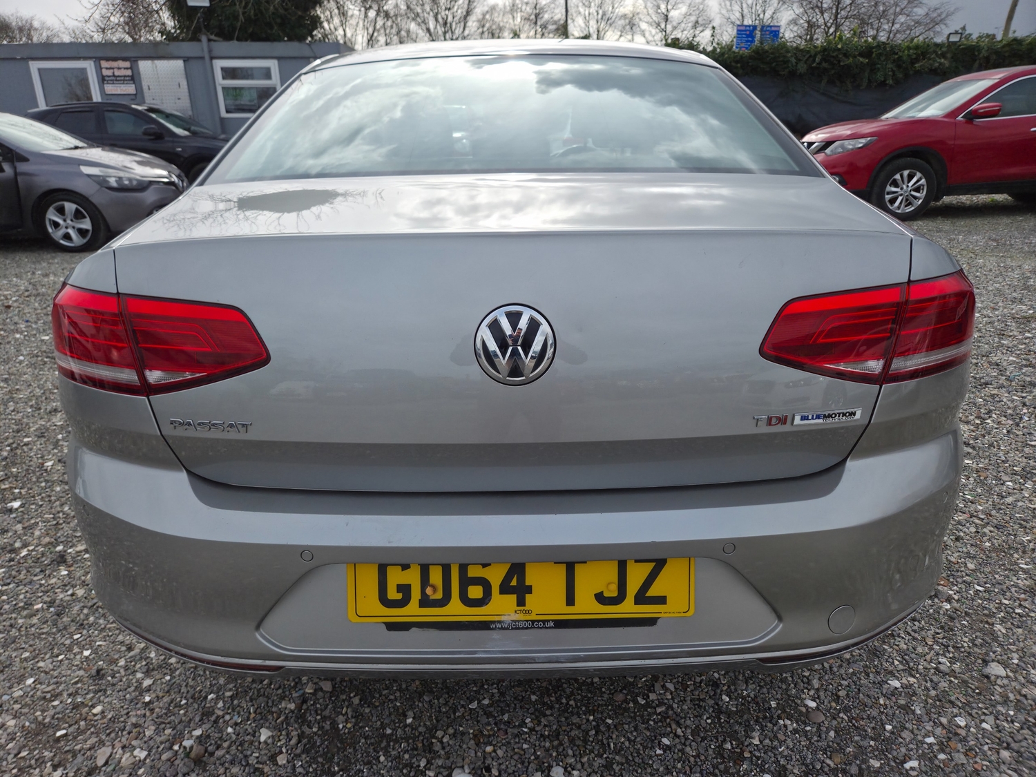 Volkswagen Passat 2015 - Cars in Leicester