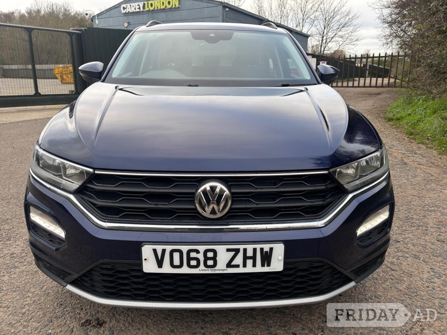 [ berth ]Volkswagen T-Roc