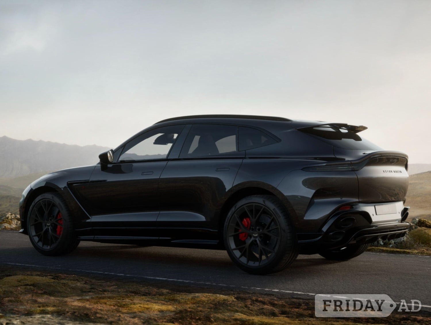 [ berth ]Aston Martin DBX