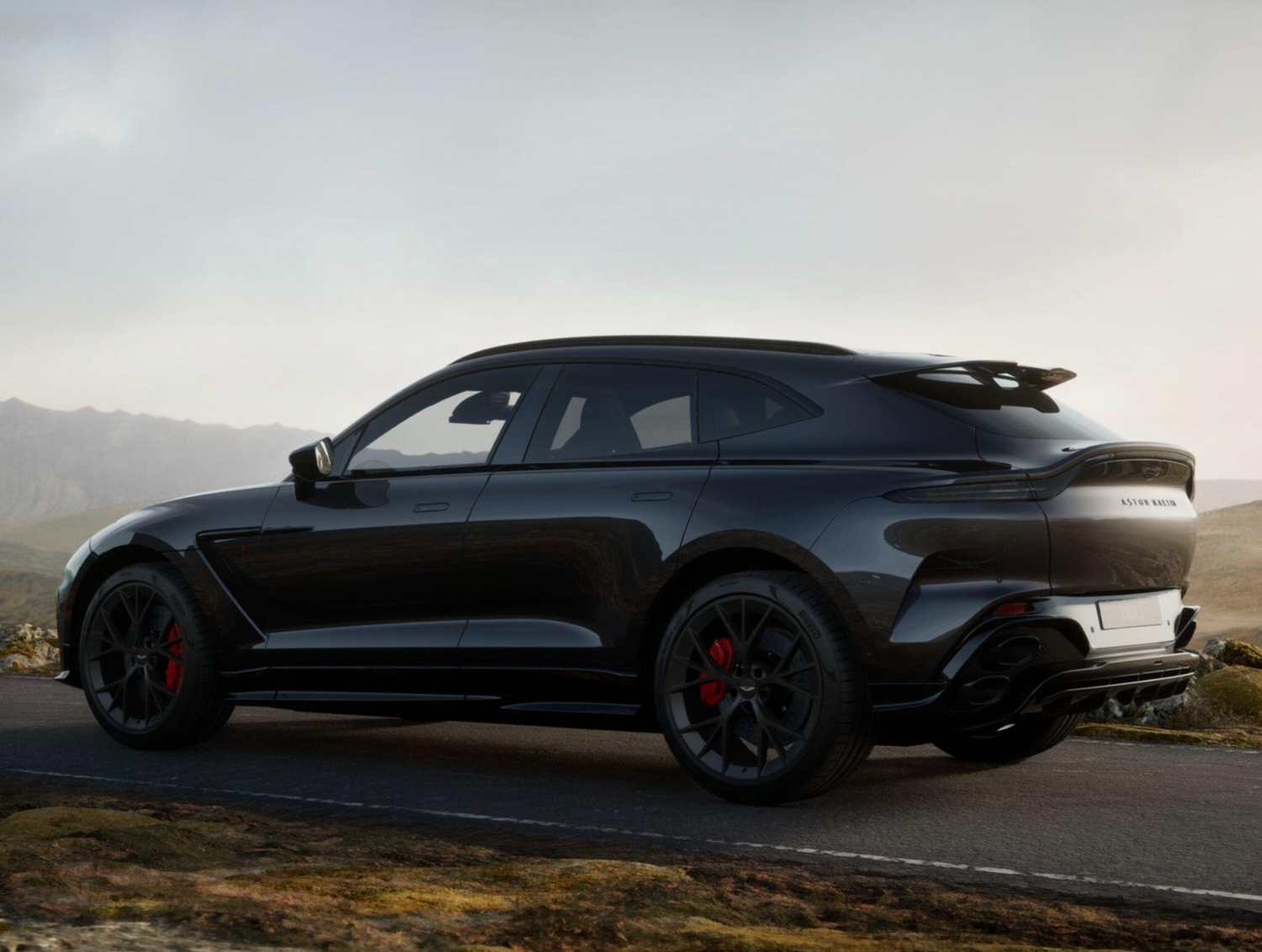 [ berth ]Aston Martin DBX