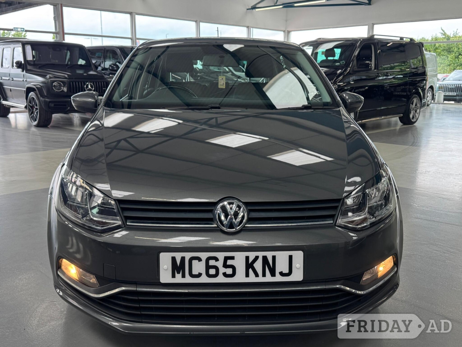 Volkswagen Polo 2015 - Cars