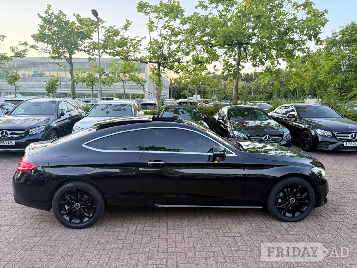 [ berth ]Mercedes-Benz C Class