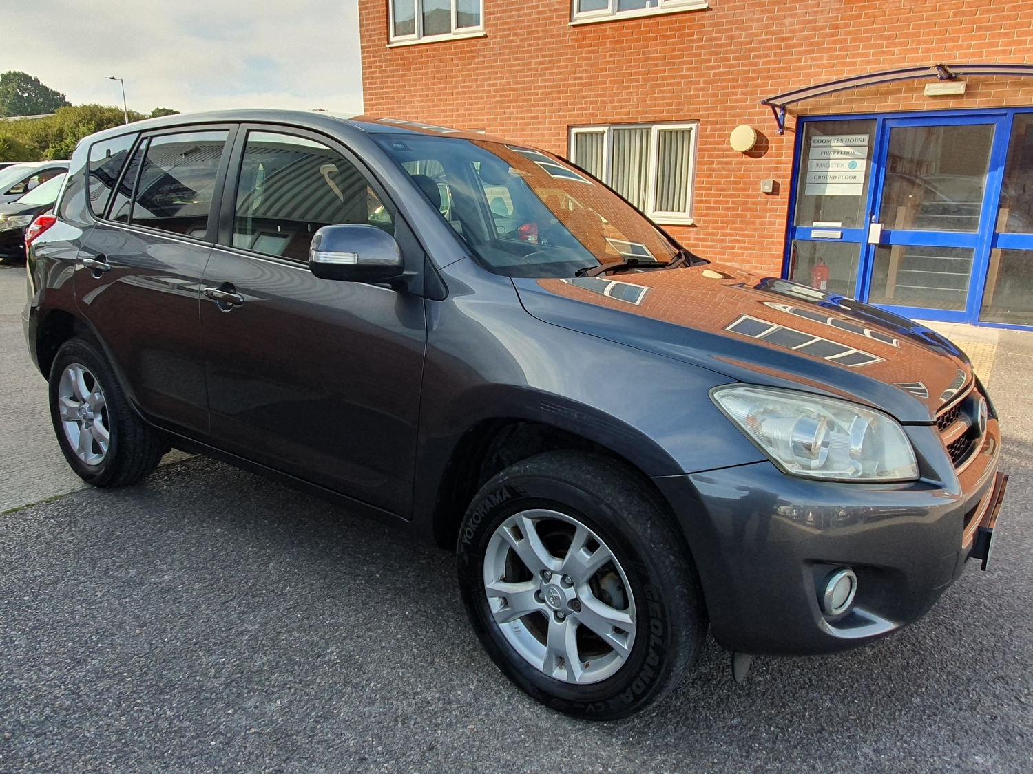 Toyota RAV4 2010 - Cars